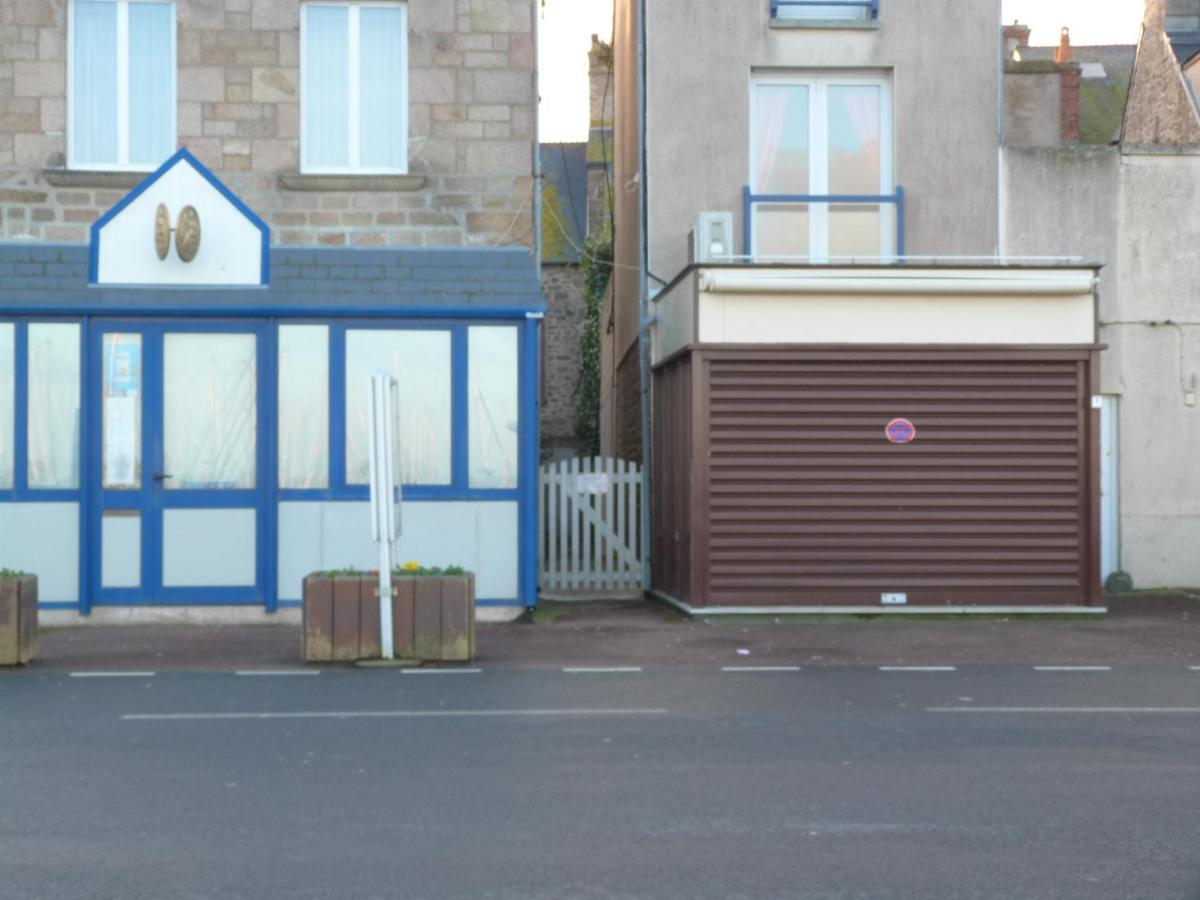 Villa Quai Vauban Saint-Vaast-la-Hougue Exterior foto